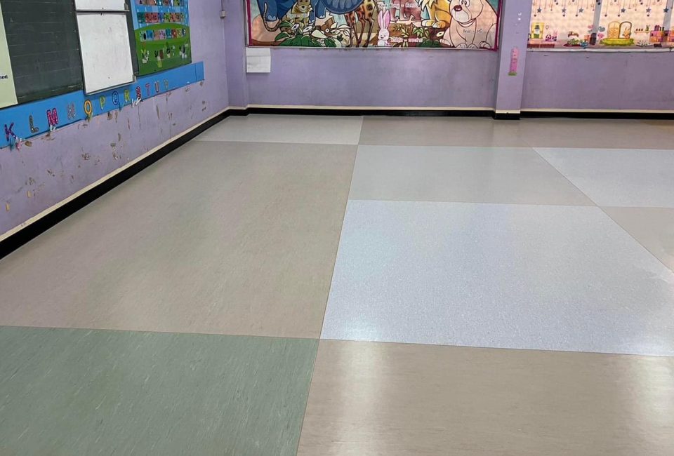 Thi Công Sàn Nhựa Hèm Khóa Cao Cấp – Chống Nước, Chống Trầy Hiệu Quả